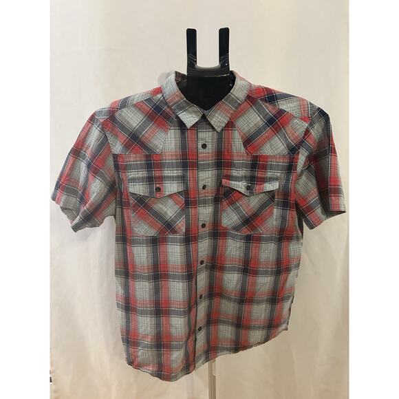 Patagonia Men's size L Short Sleeve Button Up Shirt - Picture 1 of 3